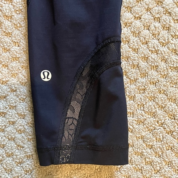 lululemon capri pant size 4 - Picture 3 of 3